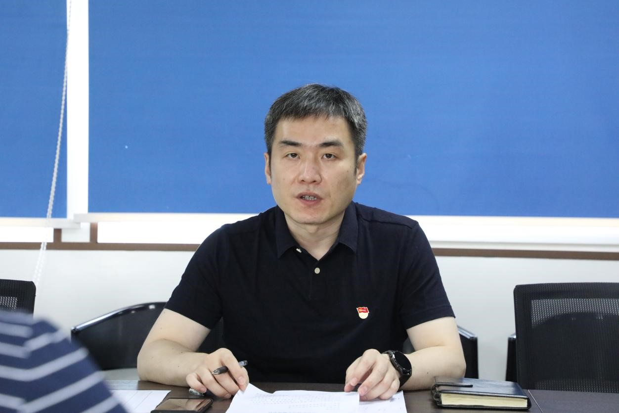 東龍市政黨支部召開(kāi)入黨積極分子推選會(huì)議